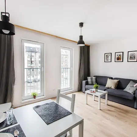 شقة Black Apartment- Modern In The Center!