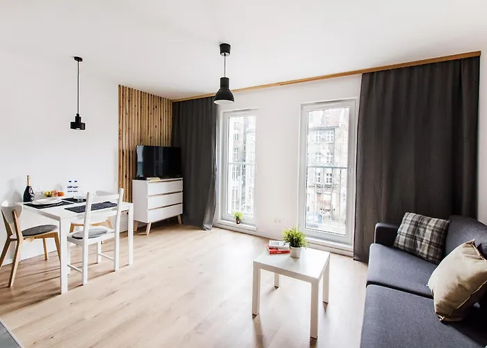 Black Apartment- Modern In The Center!